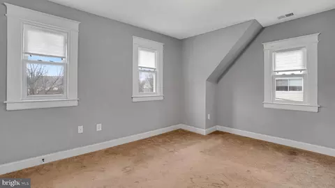 Bedroom - 3113 Cedarhurst Rd, Baltimore, MD 21214 photo 3 of 3