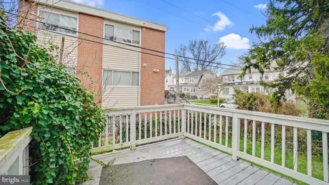 Exterior - 3113 Cedarhurst Rd, Baltimore, MD 21214 photo 5 of 6