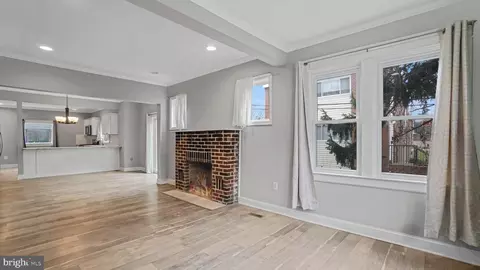 Living - 3113 Cedarhurst Rd, Baltimore, MD 21214 photo 1 of 4