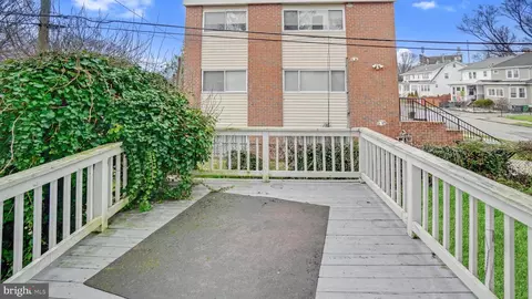 Exterior - 3113 Cedarhurst Rd, Baltimore, MD 21214 photo 6 of 6