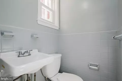 5713 Rockspring Rd, Baltimore, MD 21209 photo 3