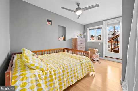 Bedroom - 1401 Belt St, Baltimore, MD 21230 photo 3 of 3