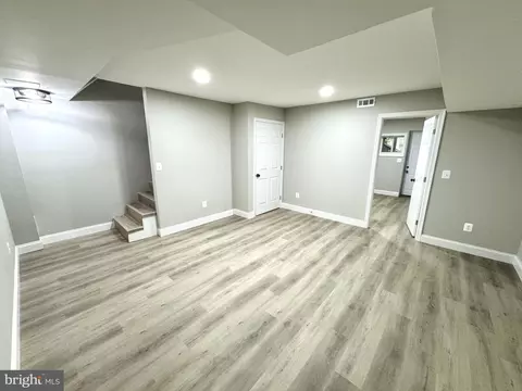 555 S Beechfield Ave, Baltimore, MD 21229 photo 17