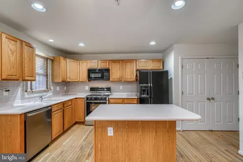 Kitchen - 810 S Charles St, Baltimore, MD 21230 photo 4 of 6