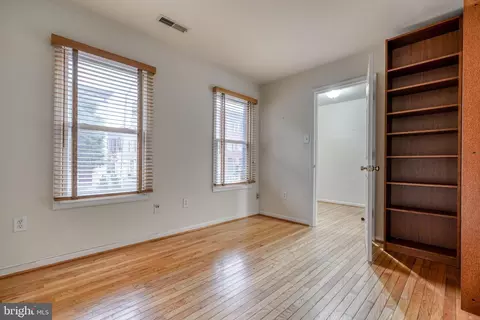 Bedroom - 810 S Charles St, Baltimore, MD 21230 photo 2 of 3