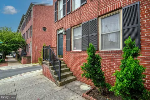 Exterior - 810 S Charles St, Baltimore, MD 21230 photo 3 of 5