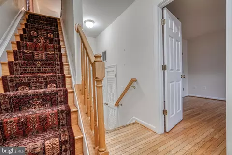 Entry Way - 810 S Charles St, Baltimore, MD 21230 photo 1 of 2
