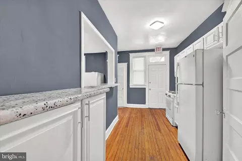 Entry Way - 3103 Mareco Ave, Baltimore, MD 21213 photo 3 of 6