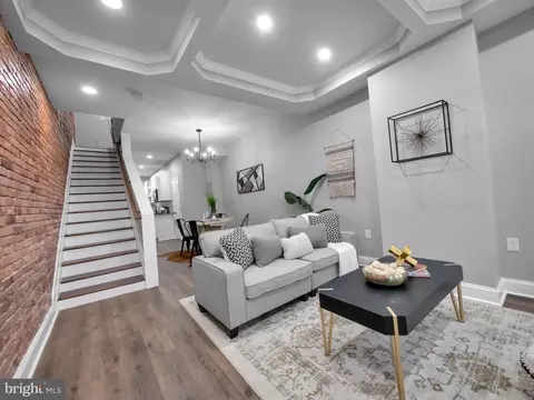 2505 Barclay St, Baltimore, MD 21218
