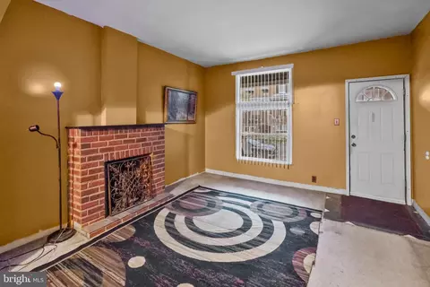 Entry Way - 3010 Chesterfield Ave, Baltimore, MD 21213 photo 4 of 4