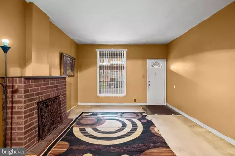 Living - 3010 Chesterfield Ave, Baltimore, MD 21213 photo 1 of 2