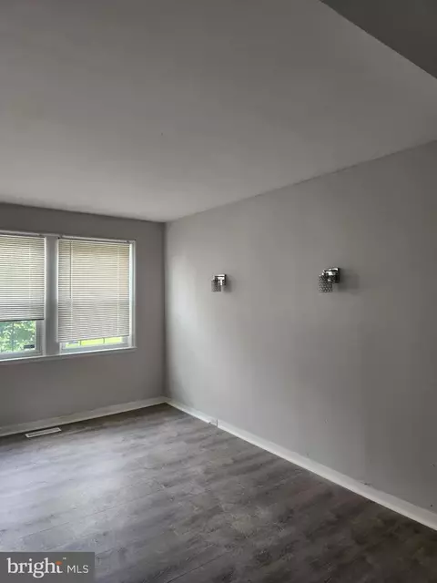 1306 Crofton Rd, Baltimore, MD 21239 photo 2
