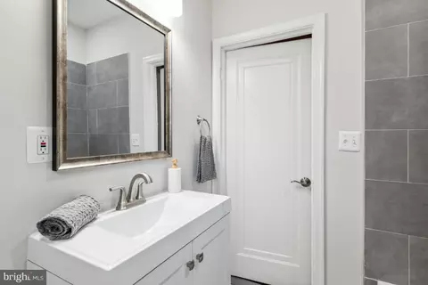 3706 Rexmere Rd, Baltimore, MD 21218 photo 10