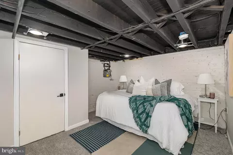 Bedroom - 519 Collins Ave, Baltimore, MD 21229 photo 6 of 7
