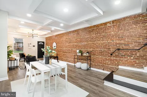 Entry Way - 519 Collins Ave, Baltimore, MD 21229 photo 3 of 5