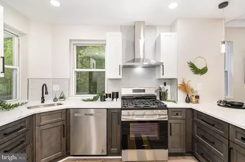 Kitchen - 519 Collins Ave, Baltimore, MD 21229 photo 2 of 2
