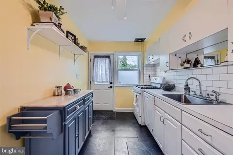 1530 Greendale Rd, Baltimore, MD 21218 photo 10