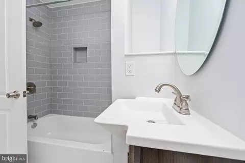 516 W 27th St, Baltimore, MD 21211 photo 17