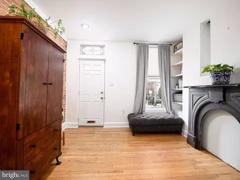 Entry Way - 445 E Gittings St, Baltimore, MD 21230 photo 2 of 3