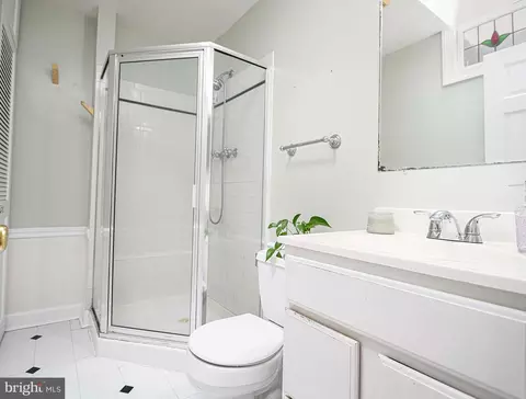 Bath - 445 E Gittings St, Baltimore, MD 21230 photo 1 of 2
