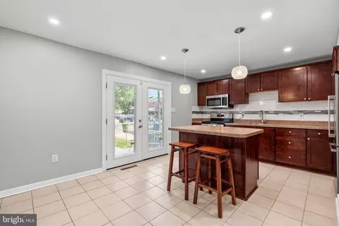 Kitchen - 4812 Melbourne Rd, Baltimore, MD 21229 photo 1 of 4