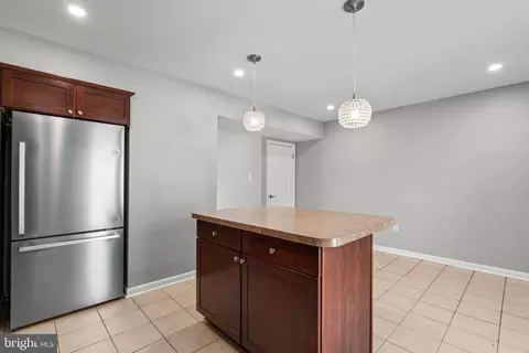 Kitchen - 4812 Melbourne Rd, Baltimore, MD 21229 photo 4 of 4