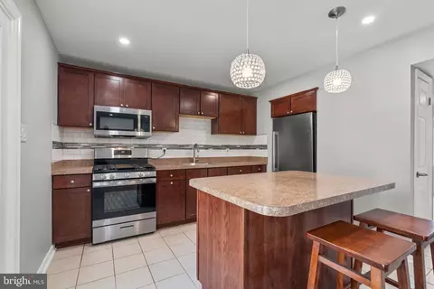Kitchen - 4812 Melbourne Rd, Baltimore, MD 21229 photo 3 of 4