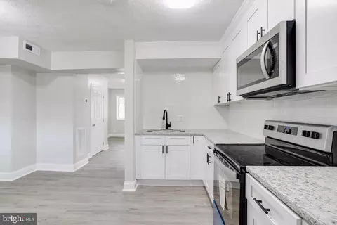 Kitchen - 3915 Rokeby Rd, Baltimore, MD 21229 photo 3 of 3