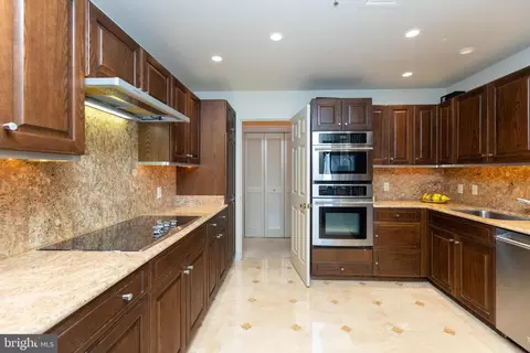 Kitchen - 10 E Lee St #1009, Baltimore, MD 21202 photo 4 of 4