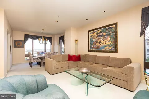 Living - 10 E Lee St #1009, Baltimore, MD 21202 photo 6 of 8