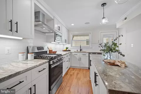 Kitchen - 2810 Odonnell St, Baltimore, MD 21224 photo 2 of 3