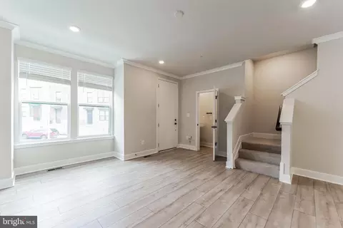 Entry Way - 4207 Laplata Ave, Baltimore, MD 21211 photo 3 of 5