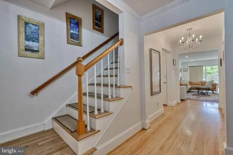 Entry Way - 129 Fireside Cir, Baltimore, MD 21212 photo 2 of 3