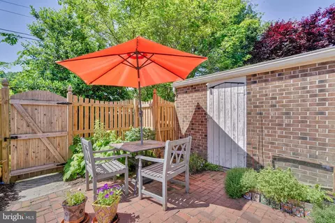 Exterior - 129 Fireside Cir, Baltimore, MD 21212 photo 8 of 8