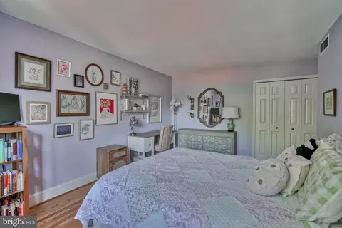 Bedroom - 129 Fireside Cir, Baltimore, MD 21212 photo 4 of 6