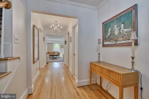 Entry Way - 129 Fireside Cir, Baltimore, MD 21212 photo 1 of 3