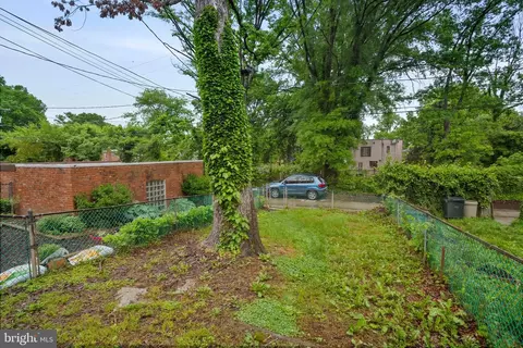 Exterior - 1226 Northview Rd, Baltimore, MD 21218 photo 4 of 5