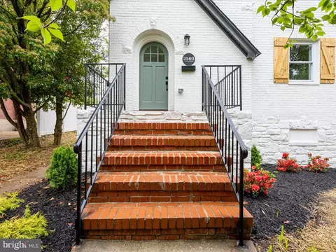 Exterior - 2503 E Strathmore Ave, Baltimore, MD 21214 photo 2 of 6