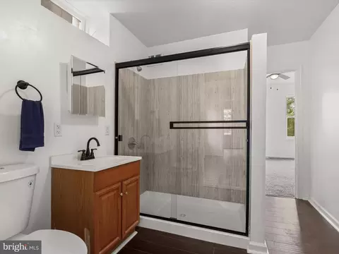 Bath - 3339 Windsor Ave, Baltimore, MD 21216 photo 1 of 5