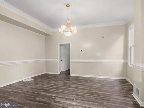 Living - 3339 Windsor Ave, Baltimore, MD 21216 photo 10 of 13
