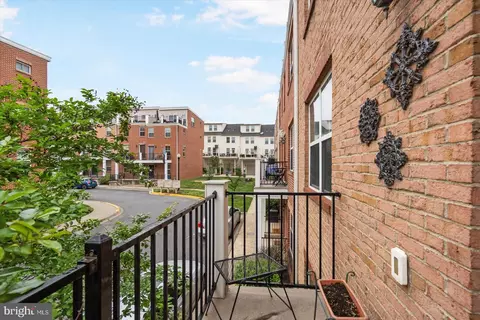 Exterior - 4646 Dillon Pl, Baltimore, MD 21224 photo 3 of 4