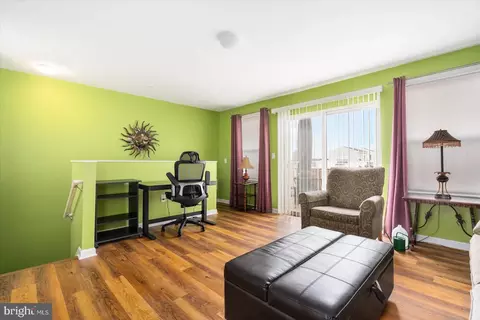 Living - 4646 Dillon Pl, Baltimore, MD 21224 photo 2 of 2