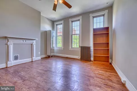 Living - 33 E Ostend St, Baltimore, MD 21230 photo 7 of 7