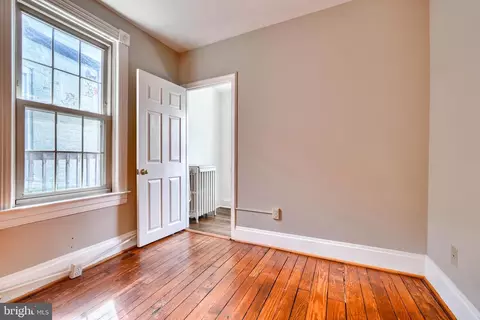 Bedroom - 33 E Ostend St, Baltimore, MD 21230 photo 3 of 3