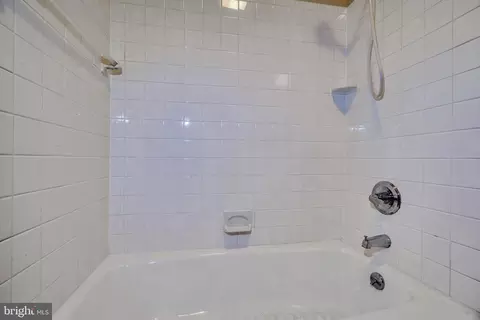 Bath - 33 E Ostend St, Baltimore, MD 21230 photo 3 of 3