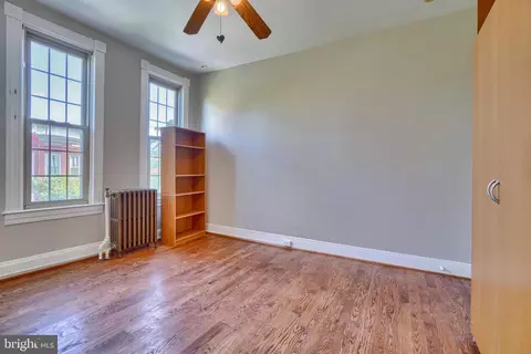 Bedroom - 33 E Ostend St, Baltimore, MD 21230 photo 1 of 3