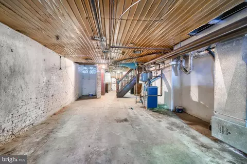 Entry Way - 33 E Ostend St, Baltimore, MD 21230 photo 6 of 6