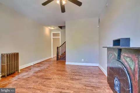 Living - 33 E Ostend St, Baltimore, MD 21230 photo 3 of 7