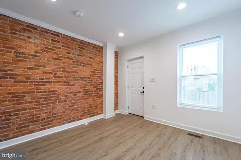 Living - 2808 Fox St, Baltimore, MD 21211 photo 3 of 4
