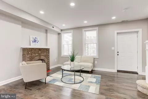 Living - 5 Abington Ave, Baltimore, MD 21229 photo 3 of 5
